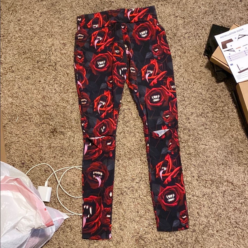 DONATING NEXT WEEK IF DOESNT SELL Killstar Leggings